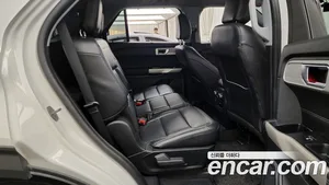Ford Explorer, 2022 — миниатюра 18