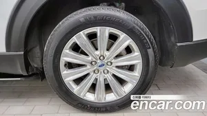 Ford Explorer, 2022 — миниатюра 7