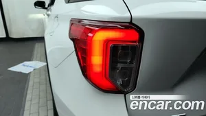 Ford Explorer, 2022 — миниатюра 9