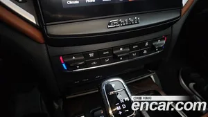 Maserati Ghibli, 2020 — миниатюра 15