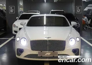 Bentley Continental, 2018 — миниатюра 2