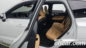 Volvo XC60, 2022 — миниатюра 13