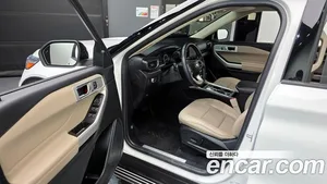 Ford Explorer, 2021 — миниатюра 13