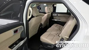 Ford Explorer, 2021 — миниатюра 17