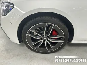 Mercedes-Benz E-Class, 2022 — миниатюра 5