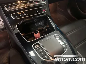 Mercedes-Benz E-Class, 2022 — миниатюра 9