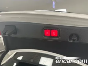 Mercedes-Benz E-Class, 2022 — миниатюра 12