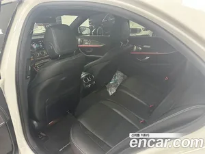 Mercedes-Benz E-Class, 2022 — миниатюра 14