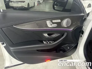 Mercedes-Benz E-Class, 2022 — миниатюра 15