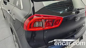 Kia Niro, 2018 — миниатюра 9