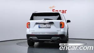 Ford Explorer, 2022 — миниатюра 4