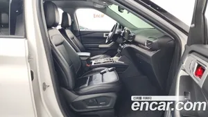 Ford Explorer, 2022 — миниатюра 17