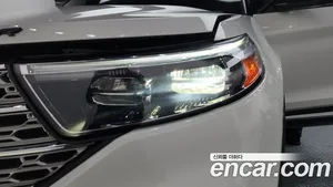 Ford Explorer, 2022 — миниатюра 8