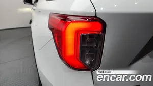 Ford Explorer, 2022 — миниатюра 9