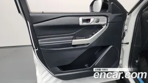 Ford Explorer, 2022 — миниатюра 14