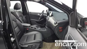 Mercedes-Benz B-Class, 2017 — миниатюра 10