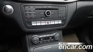 Mercedes-Benz B-Class, 2017 — миниатюра 16