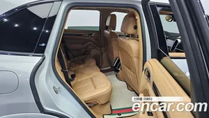 Porsche Cayenne, 2017 — миниатюра 18