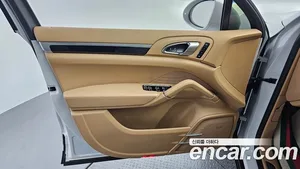 Porsche Cayenne, 2017 — миниатюра 14
