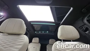 Bentley Bentayga, 2025 — миниатюра 12