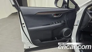 Lexus NX, 2017 — миниатюра 14