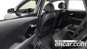 Kia Niro, 2016 — миниатюра 12