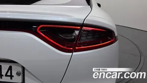 Kia Stinger, 2017 — миниатюра 9