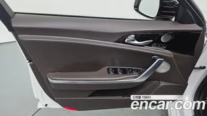 Kia Stinger, 2017 — миниатюра 15