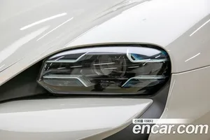 Porsche Taycan, 2023 — миниатюра 8