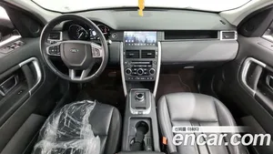 Land Rover Discovery Sport, 2017 — миниатюра 10