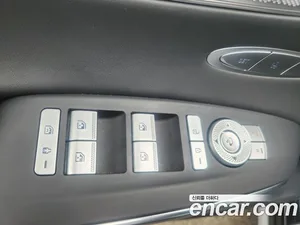 Genesis GV70, 2024 — миниатюра 16