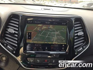 Jeep Cherokee, 2022 — миниатюра 10