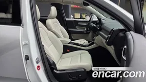 Volvo XC40, 2025 — миниатюра 11