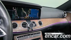 Mercedes-Benz E-Class, 2021 — миниатюра 20