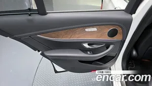 Mercedes-Benz E-Class, 2021 — миниатюра 15