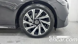 Mercedes-Benz E-Class, 2024 — миниатюра 5