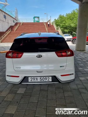 Kia Niro, 2017 — миниатюра 4