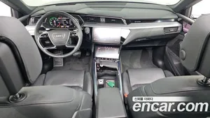 Audi e-tron, 2021 — миниатюра 10