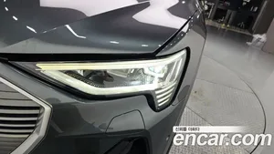 Audi e-tron, 2021 — миниатюра 8