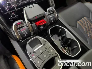 Lamborghini Urus, 2024 — миниатюра 10