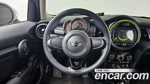 Mini Cooper, 2017 — миниатюра 13