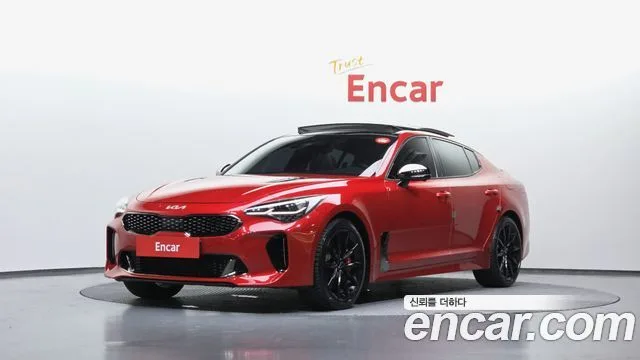 Kia Stinger, 2023 — фото автомобиля из Кореи