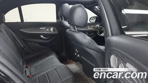 Mercedes-Benz E-Class, 2022 — миниатюра 10