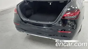 Mercedes-Benz E-Class, 2022 — миниатюра 11
