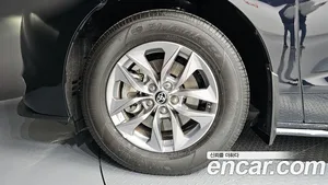 Toyota Sienna, 2023 — миниатюра 5