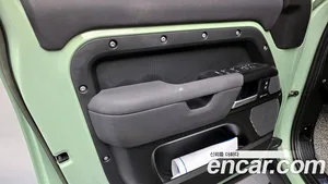 Land Rover Defender, 2023 — миниатюра 14