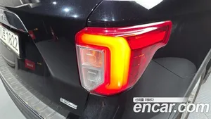 Ford Explorer, 2021 — миниатюра 9