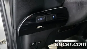 Toyota Prius, 2018 — миниатюра 26