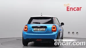 Mini Cooper, 2017 — миниатюра 4