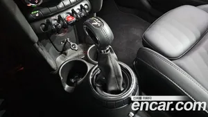 Mini Cooper, 2017 — миниатюра 9